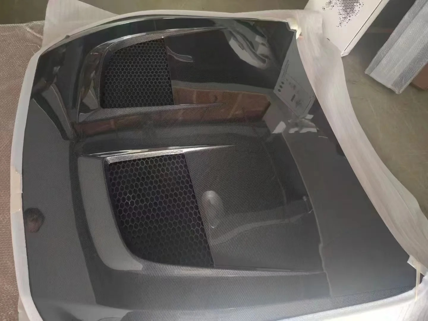 New Carbon Fiber Hood Bonnet for Mustang GTD 2024-2025 Bolt-On White Hood Cover